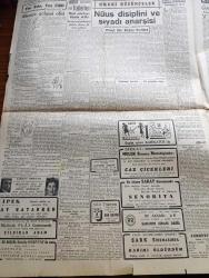 Cumhuriyet Gazetesi - 11 Ekim 1945 - Avrupa Nizamının Anahtarı Yazan Nadir Nadi Köşe Yazısı - Boğazlar Meselesi - Ortaşark Karışıyor - Filistin'de Yahudilerle İngilizler Arasında Kanlı Hadiseler Başladı - Mısır'da İsyan Çıkarmak Üzere Beyannameler Dağıtılıyor - İstatistik Umum Müdürü Celal Aybar - 1940'da Nüfusumuz 17,820,000 - Vichy Emniyet Umum Müdürü Darnand Kurşuna Dizildi - Müzeyyen Senar Işıl Ve İsmail Dümbüllü Kadıköy Opera'da - Çıldıran Adamı Büyükada Plaj Gazinosunda - Ses Tiyatrosunda Van Kedisi Opereti - Nüfus Disiplini Ve Soyadı Anarşisi Yazan Profesör Doktor Hıfzı Veldet - Senorita Bu Akşam Saray Sinemasında - Ankara'da Çin Milli Bayramı Kutlandı - Biri Yer Biri Bakar Renkli Karikatür Çizen Cemal Nadir - Bugünkü Radyo Programı - Rekor Marka Basküller-  Beyoğlu İpek Sinemasının Karşısında Ferah Saz Salonu Açılıyor - Ürolog Doktor Celal Dinçer - Burhan Felek Köşe Yazısı