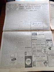 Cumhuriyet Gazetesi - 2 Kasım 1945 - Milli Şefi Dinlerken Yazan Nadir Nadi Köşe Yazısı - Milli Şef İsmet İnönü'nün Tarihi Nutku - Milli Şef İsmet İnönü'nün Son Resimleri - İç Politika Durumu Tek Eksiğimiz Hükümet Partisinin Karşısında Başka Parti Bulunmamasıdır - Dün İstanbul Üniversitesi Açılış Töreninde İstiklal Marşı Söylenirken Fotoğraf- Vali Lütfi Kırdar Bütçeyi Anlattıktan Sonra Seçimler Yapıldı Fotoğraf - Vitamin Meselesinin Şimdiki Durumu Yazan Doktor Kemal Saraçoğlu - Dil Davası Etrafında Beliren Üç Cereyan - Zehra Bilir Ve İsmail Dümbüllü Beşiktaş Gürel Sinemasında - Bir Aşk Gecesi Nakleden Hamdi Varoğlu Yazı Dizisi - Et Meselesi Yazan Burhan Felek - Küçük Hikâye Eski Ahbab Çeviren İbrahim Hoyi - Amcabey Ve 22. Yıl Çizen Cemal Nadir - Domuz Satışı - Hakiki Bir Ses Yıldızı Mafharet Yıldırım Her Akşam Kristal Salonunda - Bioks Diş Macunu - Bugünkü Radyo Programı - Bulmaca - İstanbul Belediyesi Şehir Tiyatroları Dram Kısmı Sanatkar Aşkı - Gogol'un Müfettişi