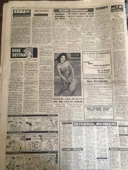 YENİ SABAH GAZETESİ 15 TEMMUZ 1959 YIL :22 SAYI :7313-- Türkiye nin Atom silahlarından  tecrid edilmesine dair :Sovyet notasını cevaplandırdık---Meclis bugün tekrar çalışmağa başlıyor --Kabataş ta dün 43 aile evsiz kaldı --Üsküdar da  bir çocuk dün kör kuyuya düştü --Zirai krediler için yeni kararlar ---Irak ihtilalin  birinci yıldönümü --Atatürk ün bir yaveri Atatürk Bulvarında öldü --Dün yurtta 6 cinayet işlendi ---Hava yollarımız :Siyavuşgil --İstanbul Rehberi ---CHP İstanbul a heyet gönderdi ---Suçların iadesine dair kanun layihası Meclis de --Ortadoğu Teknik Üniversitesin de suallerle nasıl öğrenildi ?--Cezmi Çapa dün tahliye olundu ---Kaçakçılık davası kavgaya sebep oldu ---Kaptan Recep Beşiktaş ta kaldı --Fenerbahçe de A. Erozan Reis İsmet Uluğ Umumi Kaptan ---Vefa ,İsmet i 25 bin liraya satacak --Bölge Müdürlüğü Parasız Kaldı ---Bedelsiz ithalatın şekli dün ilan edildi --Dünkü trafik kazalarında üç kişi öldü ---Dün yurtta 6 cinayet işlendi ---
