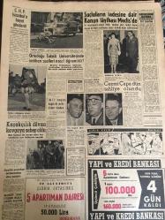 YENİ SABAH GAZETESİ 15 TEMMUZ 1959 YIL :22 SAYI :7313-- Türkiye nin Atom silahlarından  tecrid edilmesine dair :Sovyet notasını cevaplandırdık---Meclis bugün tekrar çalışmağa başlıyor --Kabataş ta dün 43 aile evsiz kaldı --Üsküdar da  bir çocuk dün kör kuyuya düştü --Zirai krediler için yeni kararlar ---Irak ihtilalin  birinci yıldönümü --Atatürk ün bir yaveri Atatürk Bulvarında öldü --Dün yurtta 6 cinayet işlendi ---Hava yollarımız :Siyavuşgil --İstanbul Rehberi ---CHP İstanbul a heyet gönderdi ---Suçların iadesine dair kanun layihası Meclis de --Ortadoğu Teknik Üniversitesin de suallerle nasıl öğrenildi ?--Cezmi Çapa dün tahliye olundu ---Kaçakçılık davası kavgaya sebep oldu ---Kaptan Recep Beşiktaş ta kaldı --Fenerbahçe de A. Erozan Reis İsmet Uluğ Umumi Kaptan ---Vefa ,İsmet i 25 bin liraya satacak --Bölge Müdürlüğü Parasız Kaldı ---Bedelsiz ithalatın şekli dün ilan edildi --Dünkü trafik kazalarında üç kişi öldü ---Dün yurtta 6 cinayet işlendi ---
