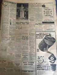 YENİ SABAH GAZETESİ 2 OCAK 1958 YIL :20 SAYI :6764--Adnan Menderes Kıbrıs Türklerine Teminat Verdi: Başvekil ,F.Küçük e yeni yıl  vesilesiyle gönderdiği cevabı telgrafta  Türk Milletinin  kararında en ufak bir tezelzül olmadığını belirtti ---Dr.Küçük Bugün Şehrimizde --1958 in ilk cinayeti dün Zeytinburnu nda işlendi --Silahsızlanma mevzuunda anlaşma ümitleri beliriyor --Yılbaşında 1000 eğlence yerinde zabıt tutuldu ---Rusya bu yıl Ege tütün piyasasına katılıyor ---Kadınlar seferberlikte hizmete çağırılacak ---1958 de İstanbul un imari  faaliyeti devam edecek ---Barlas ın tahliyesi memnuniyet yarattı ---Mısır Ürdün  e yardım yapmayacağını dün resmen ilan etti ---Beşiktaş da Vefa çamuru  yenemedi :0-0--M.Paşa da bugün bir beraberlik olabilir ---İki ezeli rakip de sıkı hazırlanıyor ---Hamit Kaplan Londra ya gitti ---Grivas ın tehditleri ---