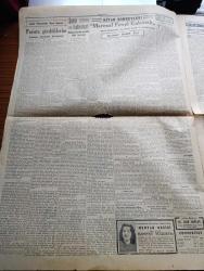 Cumhuriyet Gazetesi - 10 Temmuz 1946 - Başbakan'ın İlk Seçim Nutku Yazan Abidin Daver Köşe Yazısı - Ankara Valisi Nevzad Tandoğan İntihar Etti - Celal Bayar Bugün Bir Beyanname Neşredecek - Nevzad Tandoğan'ın Son Sözleri Ve Son Dakikaları - Mersin'de Demokratları Tehdit Eden Adam Mahkum Oldu - İstanbul'da Dünkü Seçim Faaliyeti - İzmir'de Seçim Faaliyeti - Cemal Nadir Karikatür - Paris'te Gördüklerim Yazan Muhsin Ertuğrul - Mareşal Fevzi Çakmak Yazan Kemal Salih Sel - Darüşşafaka Mezunlarını Cemiyeti Mehtab Gezisi Yüksek Sanatkar Hamiyet Yüceses - Sonsuz Panayır Yazan Halide Edip Adıvar - Süheyla Bedriye Revü Topluluğu - Sadi Tek Tiyatrosu - Poker Play Traş Bıçağı - Caddebostan Ayten Gazinosunda Bu Akşam Münir Nurettin Konseri - Bugünkü Radyo Programı - Bulmaca - Disk Lastikleri - Ziraat Bankası - Zeki Can Çil İlacı - Garanti Bankası - Cevdet Kerim İncedayı - Çaldaris Londra'da Yunan Kralı Jorj İle Uzun Bir Görüşme Yaptı