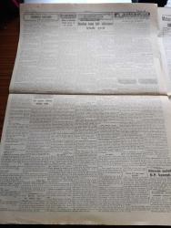 Cumhuriyet Gazetesi - 22 Temmuz 1946 - Yurdda Dün Yapılan Seçimlerin Kati Neticesi Ancak Bugün Anlaşılabilecek - Seçim Bütün Memlekette Sükun İçinde Yapıldı - Şark Vilayetleriyle Giresun Trabzon Aydın ve Muğla'da Halk Partisi Ekseriyette - İstanbul'da Kim Kazandı Demokrat Parti Reylerin Yüzde Seksenini Aldığını Bildiriyor - Samsun'da Demokratlar Bayram Yapıyorlar - Ankara'da Seçim Günü Nasıl Geçti - İstanbul Vali Ve Belediye Reisi Lütfi Kırdar Nişantaşında Reyini Atıyor Fotoğraf- Batman Köprüsü Ve Türk Petrolü Yazan İsmail Habib Sevük - Tek Demokrasi Ve İki Türlü Adalet - En Güzel Çocuk Romanı Bana Bak Çıktı - Vatan Vapuru Ege'de Battı - Ankara'da Seçim Günü Nasıl Geçti - Amcabey Ve Afişleri Çizen Cemal Nadir - Ulus Başyazarı Falih Rıfkı Atay Seçim Defterinde İsmini Bulamadı - Bir Harbin Hikayelerinden Hizmetçi Saltanatı Çeviren İbrahim Hoyi - Düzcede Seçimi Demokrat Parti Kazandı - Bugünkü Radyo Programı - Çapamarka - Nevrozin - Nesrin Losyonları - Bulmaca - Kibar Traş Sabunu