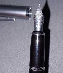 İRİDİUM POİNT MARKA DOLMA KALEM.  KONDİSYON YÜKSEK.  KOLEKSİYONLUK