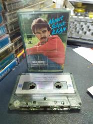 AHMET SELÇUK İLKAN - ŞİİR GÖZLÜM - FAHRİYE ABLA - KASET [Lider Plak - bandrol öncesi kağıt baskı - ilk baskı]