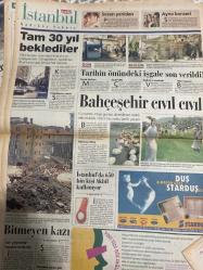 SABAH İSTANBUL GAZETESİ KADIKÖY YAKASI GAZETESİ - 14 Ağustos 1997 -erdal Bilallar-filiz Güler-ramazan Yazgan-şenol baştakar-eczaneler-önemli telefonlar-rezervasyon-tellioğlu arsa ofisi-baymak klima-Kemal Yıldırım-Yelda Kohen-İstanbul Üniversitesi-mosaıc center-göz protez merkezi-Çağdaş göz merkezi-Mehmet Özışık-İstanbul’un yeni gözdesi-Çibanbaşı-me lezzet-mutlu günler-saniye ergönül-Bahçelievler Belediyesi-yaşam hastanesi-stard-Veli Sarıboğa-İstanbul’da 650.000 kişi akbil kullanıyor Sezen Aksu-ayna konseri-göz protez merkezi - çağdaş göz merkezi - ortomed - prof cem orhon - diyaliz - mezoterapi ve akupunktur kliniği - barışköy hastanesi - emarbak - sonobak - laser - academic hospital - psikolojik check-up merkezi - bonme-ikili takim - yaz özel sayisi 97-98 sezonu film rehberi - braveheart - festivalde bir minik filim - uyuyan hostes - batman & robin