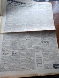 Cumhuriyet Gazetesi - 29 Temmuz 1947 - Endonezya'da Yazan Nadir Nadi Köşe Yazısı - CHP'de Beklenen Mühim Değişiklikler - CHP Genel Sekreterliğine Şükrü Kaya Veya Rauf Orbay Getirileceği Söyleniyor - Cumhurbaşkanı İsmet İnönü Dün İstanbul'a Geldi - Gümülcine Çetecilerin Daimi Tehdidi Altında - Celal Bayar Çeşmeye Gitti - İngiliz İmparatorluğu Sergisi Dün Açıldı - Askeri Şura Dün İstanbul'da Toplandı - Erzurum'da Değerli Bir Sanat Sergisi Yazan Ahmed Halil -  İsmail Dümbüllü Tiyatrosu Bu Akşam Suadiye Çınardibinde - Yabancı Kadın Yazan Ahmed Hidayet Reel Yazı Dizisi - Çimento Davası Yazan Burhan Felek - Amerika'nın Türkiye'ye Yardımı Ve Ruslar - Büyük Konser Safiye Ayla Ve Münir Nurettin Selçuk Cağaloğlu Çiftesaraylar Bahçesinde - 1947 1948 Yunus Nadi Mükafatı En Güzel Hikaye 1939 Çocukları Yazan Raif Seyhan - Oxford Keskin Ağızlı Traş Bıçağı - Pertev Pudrası - Müzeyyen Senar Işıl Konseri Caddebostan Marmara Kulübünde - Jeep İşbaşında - Bugünkü Radyo Programı
