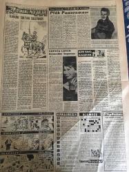 YENİ SABAH GAZETESİ 29 MAYIS 1959 YIL :22 SAYI :7269--Dün feza seyahati yapan iki maymun sağ salim döndü --Basın için af hazırlıkları yapılıyor --Bölükbaşı ,arabulmak için bugün de temaslar yapacak ---İstanbul  506 yıl önce bugün fethedildi ---Türkiye de en büyük yurt Ankara da inşa edilecek ---Dün gece İran Hariciye Vekili şehrimize geldi --Taşlık Tenis Kulübü Basıldı ---Vakıflar idaresinden beklediğimiz :Siyavuşgil --İstanbul Rehberi---Bir Amerikalı memleketimizle alakalı röportajlar yapacak ---Eşi İngiltere sığınan Sovyet Deniz Ataşesi Moskova ya götürüldü --Esnaf olmak isteyenler  kursa tabi tutulacaklar --Rusya zor galip geldi --Bulgarlar ilk devre 38-34 önde idi ---Federasyon Kupasında Topraksporu :3-1 yenen Kasımpaşa liderliğe yükseldi --3.Akdeniz oyunları için 4,5 milyon harcadı --İtalya İspanya yı rahat yendi :65-45 ---Bugün finale kalacak takımlar  belli oldu ---Bayar ,Papa ile görüşecek --Seyitgazi de bir jetimiz düştü ---