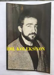 CİHAN ÜNAL'IN BENZERİ SELAHATTİN YAĞCI'NIN ORİJİNAL 2'Lİ FOTOĞRAF SETİ, 18 x 12 cm EBADINDA - 19 OCAK 1984