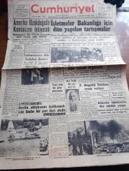Cumhuriyet Gazetesi - 31 Aralık 1949 - Atayı Sevmek Yazan Nadir Nadi Köşe Yazısı - Amerika Uzakdoğu'da Komünizmi Önleyecek - İşletmeler Bakanlığı İçin Dün Yapılan Tartışmalar - Büyük Millet Meclisi Yılbaşı Tatili Yaptı - Fuat Köprülü İktidara Cevap Veriyor - İran'a Askeri Yardım Şah İle Truman Müşterek Bir Tebliğ Neşrettiler - Kıymetli Şair Rıza Tevfik Dün Gece Vefat Etti - CHP İstanbul Kongresi Dün Sabah Toplandı - Moskova'da 3 Yıl Yazan Bedell Smith Yazı Dizisi - Halka Verem Aşısı Yapılacak - Yirminci Asrın İlk Yarısı Yazan A. Adnan Adıvar - Türk Gençlik Teşkilatı Ve Kıbrıslı Türkler -  Şamlı Hacı Naim Baklava Ve Tatlıları - Vitonal Yanık Merhemi - Fredo Çocuk Pudrası - Düşünceleri Okuyan Makine Hayal İken Hakikat Oldu - Foto Lale Beyoğlu - General Elektric - Bugünkü Radyo Programı - Ronson Dünyanın En Mükemmel Çakmağı - Waterman's Dolmakalem - Ses Kraliçesi Meliha Eren Udi Boğos Her Akşam Bebek Yalı Gazinosunda - Vakko Eşarpları - Lion Mağazası Beyoğlu - Şehir Tiyatrosu