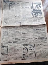 Cumhuriyet Gazetesi - 7 Haziran 1940 - Harbin Cihan şükürler Safhası Önünde Yazan Yunus Nadi Köşe Yazısı - Alman Taarruzu İnkişaf Edemiyor - Milli Şef İstanbul'da Fotoğraf - Yeni Müdafaa Sistemi İçinde Dün Yüzlerce Alman Tankı İmha Olundu - Amerika Büyük Erkanıharbiye Reisi General Marshall - Müttefik Filoları 150 Ton Bomba Atarak Alman Fabrika Ve Üslerini Tahrip Ettiler - Tarihte Türkler Ve İngilizler Yazan Ziya Şakir Yazı Dizisi - Küçük Hikaye Bir Ölümün Esrarı Peride Celal Yazı Dizisi - Üç Lira Sermayesi Olan Bir Metre Kumaşın Beyoğlu'nda 18 Liraya Satıldığı Anlaşıldı - Churchill Diyor Ki Belçikayı Eski Haline Getirmek Bizim De Fransa'nın da Bir Gayesidir - Galatasaray Fenerbahçe Bu Hafta Kadıköy'de Karşılaşıyorlar - Beynelmilel Atletizm Bayramı - Aşk Ve Macera Romanı İlk Ve Son Esad Mahmud Karakurt Yazı Dizisi - Şarkın Ses Kraliçesi Ümmü Gülsüm'ün Şaheseri Vedad Yanık Esire Taksim Sinemasında - Ağaran Saçlara Juvantin Kanzuk - Petrol Nizam Meleklerden Eser Bırakmaz - Çapamarka
