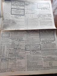 Cumhuriyet Gazetesi - 14  Haziran 1940 - Romanya'da Görülen Manzaraların Hakikati Yazan Yunus Nadi Köşe Yazısı - Büyük Zayiat Veren Alman Ordusu - Afrika'daki İtalyan Üsleri Bombalandı - Paris Kapılarında Mücadele - Fransa Payitahtı Yıktırmamak İçin Açık Şehir İlan Etti - Şalon'u Alan Almanların Şimalde İlerleyişini - Amerikadan İlk Büyükşehir Yardım - Amerika Fransa'ya 600 Bin Tüfek 40 Bin Makineli Tüfek Ve 800 Top Gönderildi - Tarihte Türkler Ve İngilizler Yazan Ziya Şakir Yazı Dizisi - Toprak Mahsulleri Ofisi İstanbul Belediyesi'nin Emrine 1500 Ton Buğday Verecek - Küçük Hikaye Kadının Yeri Almancadan Nakleden S. Ötüken - Askerlik Bahisleri İtalyan Ordusu Yazan Emekli Kurmay Feridun Dirimtekin - Afrika'daki İtalyan Üsleri Bombalandı - Aşk Ve Macera Romanı İlk Ve Son Yazan Esat Mahmut Karakurt Yazı Dizisi - Papalık Gazetesi Kapatıldı - Bugünkü Radyo Programı - Aysel Bataklı Damın Kızı Bugünden İtibaren Taksim Sinemasında - Gelincik Sigarası Çıktı - Salacak Plaj Ve Gazinosu Açılıyor