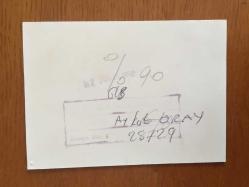 BİZİMKİLER DİZİSİNİN KATİL YAVUZ'U AYKUR ORAY'IN ORİJİNAL FOTOĞRAFI - 12 x 9 cm EBADINDA - AYKUT ORAY BİR ETKİNLİKTE SİGARA İÇERKEN