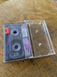 HİLAL ÖZDEMİR - KANADIM DEĞDİ SEVDAYA - KASET