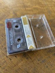 KADİR TAPUCU - ŞEYTAN DİYORKİ - KASET