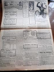 Cumhuriyet Gazetesi - 11 Temmuz 1940 - Karşılıklı Propaganda Bombardımanları Arasında Yazan Nadir Nadi Köşe Yazısı - Akdeniz'de İlk Deniz Muharebesi İtalyan Filosunun 2 Gemi Kaybıyla Neticelendi - D. N. B. nin Tahrifleri - Macarlara Verilen Cevap Balkanlarda Arazi İsteyecek Zaman Henüz Gelmemiştir - İhtilal Fransası Doğarken - İngiltere'nin Harp Masrafı Günde 7,5 Milyon Sterlin - Tarihte Türkler Ve İngilizler Yazan Ziya Şakir Yazı Dizisi - Küçük Hikaye Diploma Ve Kadın Saçı Yazan Kadircan Kaflı - Yüksek Mühendis Mektebinde Diplomalar Verildi - Türkiye Futbol Birinciliği - Hakem Kursundan Mezun Olanlar - At Yarışları Başlıyor - Yasemin Dalları Yazan Server Bedi Yazı Dizisi - Bugünkü Radyo Programı - Günün Bulmacası - Bayan Mualla Ve Kemani Sadi Kadıköy İnci Gazinosunda - Baker Büyük Mağazaları - Çapamarka - Münir Nurettin Maçkadaki Küçük Çiftlik Parkında
