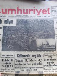 Cumhuriyet Gazetesi - 12 Şubat 1942 - Singapurun Akıbeti Yazan Yunus Nadi Köşe Yazısı - Ankara Tekzib Ediyor Perapalas Suikastine Dair Tahkikat Alman Ajanları Mesuliyetinin Sabit Olmadığına Bildiriliyor - Tanca Hadisesi Üzerine - Singapuru Bütün Tabii Arıza Ve Tesisat ile Gösterirler Kabartma Kroki - Japonlar Singapur'a Girdiler - Zavallı Dost Yunanistan - Amerika'nın Harp Masrafı Şimdiden 143 Milyar Doları Buldu - Şark Cephesinde Gördüklerim Yazan Emekli General H. Emir Erkilet Yazı Dizisi - Yalova Kaplıcaları Otel Termal Ve Banyoları - Mesud Günler Şehzadebaşı Turan Sinemasında - Dağlar Kralı Bu Akşam Lale Sinemasında - Avrupa'da Rönesanstan Sonra Ahlak Hususiyetleri Yazan Burhan Toprak - Sızı Yazan Mükerrem Kamil Su Yazı işleri - Etyemez Yazan Burhan Felek Köşe Yazısı - Sinir Kırıklık Ve Bütün Ağrılara Deva Kaşeleri - Bulmaca - Borsa- Şehir Tiyatrosu Temsilleri - Tepebaşı Dram Kısmında Rüzgar Esince - Komedi Kısmında Kiralık Odalar - Bugünkü Radyo Programı