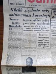 Cumhuriyet Gazetesi - 14 Mart 1942 - Fransız İngiliz Münasebetleri Yazan Yunus Nadi Köşe Yazısı - Küçük Şişelerde Rakı Satılmaması Kararlaştı - Erzincanın Yeniden İnşası Başlıyor - Berlin Operası Başmuganniyesi İstanbul'da Fotoğraf - Rus Süvarileri Fotoğraf- Şark Cephesinde Gördüklerim Alman Führerine Veda Ederken Yazan Emekli General H. Emir Erkilet Yazı Dizisi - 14 Mart Tıbbiyeliler Bayramı Yazan Profesör Doktor Kazım İsmail - İbrahim Özgür Süreyya Salonlarında - Willy Forst'un Şaheseri Operet Ses Sinemasında - Hallo Broadway Bugün Saray Sinemasında - Küçük Hikaye Yıldırım İzdivacı Yazan Hadiye İclal - Sızı Yazan Mükerrem Kamil Su Yazı Dizisi - 7 Günahkarlar Çemberlitaş Sinemasında - Va Nû'cuğum Balık Yiyelim Yazan Burhan Felek Köşe Yazısı - Erna Sack Konseri Saray Sinemasında - Gözden Pudra - Bulmaca - Singer Saat - Bugünkü Radyo Programı