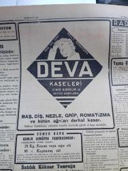 Cumhuriyet Gazetesi - 20 Mart 1942 - Barış Yapılamaz Mı Yazan Yunus Nadi Köşe Yazısı - Milli Şefimiz İsmet İnönü'nün Ege Seyahatleri Fotoğraf - Refet Ülgen ve Yeğeni Dün Beraat Ettiler - Müttefikler Tebliği Yeni Gine Sularında Japon Filosuna Şiddetli Bir Hava Taarruzu - Savaş Haritası - General Rommel Afrika Orduları Kumandanı Oldu - Amerikan Uçan Kale Tayyaresi Fotoğraf - Japon Harp Tebliği Sumatranın İşgali Tamamlandı - Sanatçı Mülakatları Ve Akademiler Yazan Celaleddin Ezine - Türk Filmi Kıskanç Başrolde Cahide Fatma Arkan Ve Suavi Tedü İpek Sinemasında - Balıkçının Karısı Ses Sinemasında - Merhum Boksör Küçük Kemal'in Kabri Yapılacak - Galatasaraylıların Çayı - Anıtkabir Jürisi Yetkilinin Bildirdi - Para Ve Ayak Yazan Burhan Felek - Sızı Yazan Mükerrem Kamil Su Yazı Dizisi - Futbol Grup Birincilikleri 27 Nisan'da Başlıyor - Şehir Tiyatrosu Temsilleri - Tepebaşı Dram Kısmında Para Oyunu - Bulmaca - Sinir Kırıklık Ve Bütün Ağrılara Deva Ağrı Kesici - Bugünkü Radyo Programı - Borsa