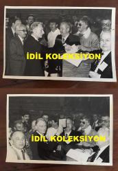 BEŞİKTAŞ'IN EFSANE BAŞKANI SÜLEYMAN SEBA'NIN ORİJİNAL 2'Lİ FOTOĞRAF SETİ, 18 x 12 cm EBADINDA - SÜLEYMAN SEBA SANDIĞA OY ZARFINI ATARKEN ÇEKİLMİŞ 2 FARKLI KARE
