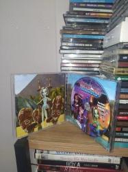 (sadece disk2 mevcut disk 1 yok( MONSTER HIGH OLAĞANÜSTÜ İKİ FİLM ACAYİPLERİN KORKUSU KURUKAFA SAHİLİNDEN KAÇIŞ VCD