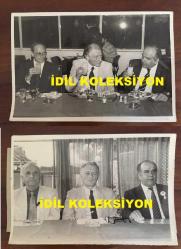 BEŞİKTAŞ'IN EFSANE BAŞKANI SÜLEYMAN SEBA'NIN ORİJİNAL 2'Lİ FOTOĞRAF SETİ, 18 x 12 cm EBADINDA - SÜLEYMAN SEBA KONUKLARIYLA AYNI MASADA RAKI İÇERKEN ve YAN YANA POZ VERİRKEN FARKLI ZAMANLARDA ÇEKİLMİŞ 2 FARKLI KARE