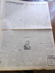 Cumhuriyet Gazetesi - 26 İkinciteşrin (Kasım) 1942 - Harp Sonrası Yazan Nadir Nadi Köşe Yazısı - Rus Taarruzu İnkişaf Ediyor - Suikast Davası - Suikast Maznunlarından Sağlığı Ankara'da Hakimler Heyeti Huzurunda Fotoğraf - Emin Büke - General Franco Lizbon'a Gidecek Mi - Güzel Edirne'nin Kurtuluşu Fotoğraf - Sovyet İlerleyişi Devam Ediyor - General De Gaulle'ün Hitabesi - Kredi Kooperatifleri Kuvvetlendiriliyor - Yeni Mebus Seçimi - Yıkılan Saadet Şark Sinemasında - Kanlı Saltanat Bu Akşam Lale Sinemasında - Beynelmilel Portreler Mareşal Smuts Cenubi Afrika Birliği Başvekili - Küçük Hikaye Son Hatıra Nakleden Hamdi Varoğlu - En Güzel Türk Filmi Sürtük Elhamra'da - Profesör Kerim Sebatinin Cenazesi Bugün Getiriliyor - Biraz Suples Lazım Yazan Burhan Felek Köşe Yazısı - Nezle Grip Baş Ve Diş Ağrısına Sefalin - Bugünkü Radyo Programı - Singer Saat Mağazaları - Dermojen Yanık kremi - Horoz Marka Abimin Paket Boyaları