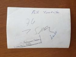 BEŞİKTAŞ'IN EFSANE BAŞKANI SÜLEYMAN SEBA'NIN ORİJİNAL 2'Lİ FOTOĞRAF SETİ, 16 x 11 cm EBADINDA - SÜLEYMAN SEBA ODASINDAKİ BÜYÜK MASADA KULÜP YÖNETİCİLERİ, TEKNİK EKİP ve CENK KORAY İLE TOPLANTI DÜZENLERKEN ÇEKİLMİŞ 2 FARKLI KARE