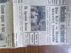 Cumhuriyet Gazetesi - 27 Mayıs 1944 - Bütçe Konuşmaları Yazan Profesör Doktor Yavuz Abadan Köşe Yazısı - Sofyaya Karşı Tazyik Artıyor - Bulgaristan'a Yeni Alman Kuvvetleri Gelmiş - Roosevelt'in Beyanatı Harp Sonuna Ait Emniyet Planı Hazır - Romaya 33 Kilometre Mesafede Savaş - Moskova'da Bir Polonya Sovyet Meclisi Kuruldu - Futbolcu Bekir Almanya'da Öldü - İlköğretim Davası - Giyecek Eşyası Ve Bazı İçkiler Ucuzlatılacak - Yeni Harflerle İlk Altın Para Bugün Basılıyor - Türkiye Güreş Birincilikleri Fotoğraf - Müzeyyen Senar Işıl Sadi Işılay ve Mualla Gökçay Tepebaşı Belediye Bahçesinde - Bir Hayatın Filmi Yazan İsmail Habib Sevük - Şirketi Hayriye - Sokaktan Gelen Kadın Yazan Esat Mahmut Karakurt Yazı Dizisi - Dertli Pınar Filmi Kadıköy Hale Sinemasında - Güreş Tekirdağlı Hüseyin Ve Habeş Kasım Bu Pazar Şehzadebaşı Süleymaniye Kulübünde - Memleketimizin En Kıymetli Ses Ve Saz Sanatkarları Maçkada Küçük Çiftlik Parkında - Bugünkü Radyo Programı - Büyükdere Beyaz Park Açıldı - Borsa