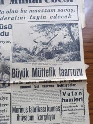 Cumhuriyet Gazetesi - 6 İkinciteşrin (Kasım) 1944 - Hitler Öldü Mü Yazan Nadir Nadi Köşe Yazısı - Tuna Meydan Muharebesi - Peştenin Büyük Köprüsü Bir İnfilak Harap Oldu - - Sovyet Orduları Düşman Mevzilerine Ateş Açıyor Fotoğraf - Dün Yapılan Futbol Ve Boks Müsabakaları - Galatasaray Vefa Maçından Fotoğraf - Vatan Hainleri Yunanistan'da 10 Nazır Harp Divanına Veriliyor - Merinos Fabrikası Kumaş İhtiyacını Karşılıyor - Berlin Askeri Mahsulleri Pek Yakında Umumî Bir Taarruz Bekleniyor - Düşman Yumruğu Altında Paris Bu Akşam Sümer - Galatasaray Fenerbahçe'yi Basketbolda 46 25 Mağlup Etti - Kapıdan Bir Kadın Girdi Yazan Warwick Deeping Yazı işleri - Ankara At Yarışlarının Neticeleri - Yeni Para Basılıyor - Bugünkü Radyo Programı - Bulmaca - Gripin - Hasan Kuvvet Şurubu - Şafak Pirinç Unu - Nora Radyo