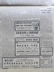 Cumhuriyet Gazetesi - 7 İkinciteşrin (Kasım) 1944 - Bugün Amerika'da Yazan Nadir Nadi Köşe Yazısı - Stalin'in Dünkü Nutku Harbi Müttefikler Kazanacaklardır Artık Şüpheye Yer Yoktur - Amerika'da Seçim Günü Elli Milyon Amerikalı Oy Verecek - Amerika'da Demokratların Adayı Roosevelt Cumhuriyetçilerin Adayı Dewey Fotoğraf - İspanyol Milli Kongresinin Kararları Frankoyu Düşürmek Üzere Bir Plan Gerçekleştirildi - Berlin'de Nutuklar Himmler Ve General Guderian Halka Teminat Veriyorlar - Beynelmilel Portreler Thomas E. Dewey - Ankara Halkevinde Sadi Tek Tiyatrosu - Acı Hatıralar Kadıköy Opera Sinemasında - Roosevelt Mi Yoksa Devey Mi Seçilecek Yazan M. Kenan Kan - Kapıdan Bir Kadın Girdi Yazan Warwick Deeping Yazı - Her Gün Alacak Değiliz Ya Yazan Burhan Felek Köşe Yazısı - Bugünkü Radyo Programı - Bulmaca - Tural Öksürüğü Ve Bronşiti Derhal Keser - Hagenuk Yüksek Hassasiyet ve Randımanlı Radyolar - İstanbul Belediye Şehir Tiyatroları Dram Kısmı Doktorun Hatası - Kuru Kahveci Mehmet Efendi