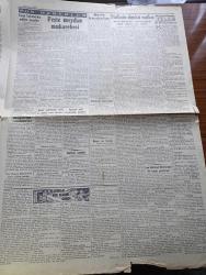 Cumhuriyet Gazetesi - 7 İkinciteşrin (Kasım) 1944 - Bugün Amerika'da Yazan Nadir Nadi Köşe Yazısı - Stalin'in Dünkü Nutku Harbi Müttefikler Kazanacaklardır Artık Şüpheye Yer Yoktur - Amerika'da Seçim Günü Elli Milyon Amerikalı Oy Verecek - Amerika'da Demokratların Adayı Roosevelt Cumhuriyetçilerin Adayı Dewey Fotoğraf - İspanyol Milli Kongresinin Kararları Frankoyu Düşürmek Üzere Bir Plan Gerçekleştirildi - Berlin'de Nutuklar Himmler Ve General Guderian Halka Teminat Veriyorlar - Beynelmilel Portreler Thomas E. Dewey - Ankara Halkevinde Sadi Tek Tiyatrosu - Acı Hatıralar Kadıköy Opera Sinemasında - Roosevelt Mi Yoksa Devey Mi Seçilecek Yazan M. Kenan Kan - Kapıdan Bir Kadın Girdi Yazan Warwick Deeping Yazı - Her Gün Alacak Değiliz Ya Yazan Burhan Felek Köşe Yazısı - Bugünkü Radyo Programı - Bulmaca - Tural Öksürüğü Ve Bronşiti Derhal Keser - Hagenuk Yüksek Hassasiyet ve Randımanlı Radyolar - İstanbul Belediye Şehir Tiyatroları Dram Kısmı Doktorun Hatası - Kuru Kahveci Mehmet Efendi