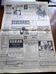Cumhuriyet Gazetesi - 15 Birinciteşrin (Ekim) 1944 - Altıncı Kış Harbi Yazan Nadir Nadi Köşe Yazısı - Kızılordu Budapeşte Kapılarına Dayandı Hükümet Şehrin Boşaltılmasını Emretti - Polonya Başvekili Mikolajczyk Churchill Ve Stalin'le Uzun Bir Görüşme Yaptı - Churchill Alman Şehirlerine Atılacak Mermilerden Birine İmza Atıyor Fotoğraf - Londra Halkının Ankaralıları Tebriki - Ankara Vali Ve Belediye Reisi Nevzat Tandoğan - Müstakil Makedonya - Aachen Şehri İçin Yapılan Muharebe - Memurlara Bir Maaş İkramiye - Korfu Adası Da Kurtarıldı - Haftanın Şakaları Yazan Burhan Felek - Maliye Vekili Nurullah Esad Sümer İstanbul'da - Müttefiklerin Balkan Siyaseti Yazan Ömer Rıza Doğrul Köşe Yazısı - Doludizgin Yazan Rene Fanjailaz Yazı Dizisi - Büyük Yangın Filmi Lale Sinemasında - Galatasaray Alemdar Maçı - Fenerbahçe Anadoluhisarı Maçı - Beşiktaş Anadolu Maçı - Lorel Hardy Pasif Korunma Memurları Bugün İpek Sinemasında - Amcabeye Göre Çizen Cemal Nadir Karikatür - Müzeyyen Senar Işıl