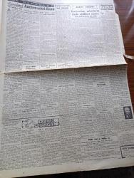 Cumhuriyet Gazetesi - 16 Birinciteşrin (Ekim) 1944 -  Bundan Sonra Harp Değil İntihardır Yazan Abidin Daver Köşe Yazısı - Macaristan Mütareke İstedi - Genelkurmay Başkanının Macar Ordusuna Günlük Emri - Sovyet Orduları Prusyaya Girdi Fotoğraf - Ankara'da At Yarışları - Başvekilimiz Şükrü Saracoğlu Amatör Atçıları Kabul Ederek Kendilerine İltifatta Bulundu - Aachen Şehri Düştü - Belçika'da Kurtarılan Bir Şehirde Çocuklar Amerikan Askerlerini Çiçeklerle Karşılıyor Fotoğraf - Mussolini'nin Siyah Gömleklilere Hitabesi - Mareşal Rommel Öldü - Yunanistan'da İngiliz Kıtaları Süratle İlerliyor - Tifo Hastalığı Artıyor - Bütün Liselerde Bir Spor Yurdu Kuruluyor - Düşman İşgaline Uğrayan Memleketler - Doludizgin Yazan Rene Fanjailaz Yazı Dizisi - Karanlıkta Yürümenin Adabı Yazan Burhan Felek Köşe Yazısı - Churchill Şerefine Verilen Müsamere - Bugünkü Radyo Programı - Bulmaca - Derman Ağrı Kesici - Rida Diş Suyu - Tural Öksürüğü Ve Bronşiti Derhal Keser - Soğuk Algınlığına Karşı Koton