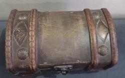 EL YAPIMI AHŞAP TAKI KUTUSU. 16 X 9.5 X 7 CM. KONDİSYON YÜKSEK KOLEKSİYONLUK