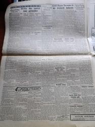 Cumhuriyet Gazetesi - 19 Mart 1947 - Ya Hürriyet Ya Ölüm Yazan Nadir Nadi Köşe - Büyük Bir Amerikan Filosu Geliyor - Amerikan Filosu Boğazları ve İstanbul'u Ziyaret Edecek - Truman'ın Yardım Projesi - Amerikan Büyükelçisi Edwin C. Wilson Ankara'dan Geldi Fotoğraf - Celal Bayar Tarsus'ta da Bir Hitabede Bulundu - Başbakan Recep Peker'in Beyanatı - Çanakkale Zaferinin Yıldönümü Her Tarafta Heyecanla Kutlandı - Eminönü Halkevinde Dün Gece Çanakkale Zaferi Temsili Fotoğraf - Şehir Komedi Tiyatrosunda Sırat köprüsü - Sovyet Temsil Politikasında Soyadlarının Rolü Yazan Ziyaeddin Fahri Fındıkoğlu - Küçük Hikaye Cüzamlı - Yıkılan Saadet Çemberlitaş Sinemasında - İstanbul Belediyesi Yazanlar Burhan Felek Köşe Yazısı - Aşk Uyanınca Nakleden Hamdi Varoğlu Yazı Dizisi - Yunus Emre Oratoryosu Paris'te Çalınacak - Gripin - Tural Öksürük ve Bronşite Karşı - Deva Ağrı Kesici - Meşhur İsviçre Ardath Saatleri - Bugünkü Radyo Programı - Parker Quink Mürekkep - Otokar - Borsa - General Electric Radyoları