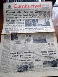 Cumhuriyet Gazetesi - 3 Nisan 1947 - Yazık Oluyor Yazan Nadir Nadi Köşe Yazısı - Demokratlar Seçime Girmiyorlar - Demokrat Parti Bugün İzmir'de Bir Beyanname Neşredecek - Celal Bayar İzmir'e Gelirken Trende - Başbakan Recep Peker'in İzmir'de Gençlik Ve Tüccarla Hasbihalleri Fotoğraf - Emlak Sahipleri Telaşa Düştüler - Mecidiyeköyünde Yapılan Evler Fotoğrafı - Sovyet Rusya Atina'daki Elçisini Geri Çağırdı - Paris'te Verilen Yunus Emre Oratoryosu Hararetli Alkışlarla Karşılandı - Osmanlı Bankası Banknotları Altın İle Ödenirken Yazan Profesör Doktor Refii Şükrü Suvla - Suriye İzmir Fuarına İştirak Edecek - Silivrili Demokrat Partililer Beraat Ettiler - Halim Kabakçı - Aşk Uyanınca Nakleden Hamdi Varoğlu -  Kara Aslan Taksim Sinemasında - Biz De Evlenelim Elhamra Sinemasında - Bugünkü Radyo Programı - Nevrozin -  Çapa Sahlebi İçiniz - Quink Mürekkep - İzmir At Yarışları - İdil Koleksiyon