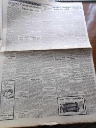 Cumhuriyet Gazetesi - 11 Nisan 1947 - İyi Bir Barış Yazan Nadir Nadi Köşe Yazısı - Amerikan Yardımının Gayesi İfşa Edildi - Amerika Ayanında Dün Hedefin Rus İlerlemesini Durdurmak Olduğu Bildirildi - Dün Güvenlik Konseyinde Yardım İçin Şiddetli Tartışmalar Oldu - Celal Bayar Ve Adnan Menderes'in İzmir'den Hareketlerine Ait Fotoğraf - Memleketimize Gelen Amerikalı Profesör Ruslarla Anlaşmak Andlaşma İle Olamaz Dedi - Seçimler Arifesinde Çakırbeyli Demokrat Parti Başkanı Mehmet Budaklıyı Kim Öldürdü - Atina'da İki Türk Sanatkarı Orhan Borar Ve Mithat Fenmen'in Konseri - Dünyada Neler Oluyor - İngiltere'den Aldığımız 500 Uçağın Vasıfları Yazan Abidin Daver Köşe Yazısı - Bir Facia Karşı Yazan Ömer Rıza Doğrul Köşe Yazısı - Ben Kimin Yazan Burhan Felek - Marshall Stalin İle Görüşmeye Çalışacak - Ali Şir Nevai Hakkında Güzel Bir Konferans - İzmir Yarışlarının Üçüncü Hafta Programı - Cennette Bir Gece Kadıköy Opera Sinemasında - Milli Piyango 23 Nisan Çekilişi - Songster 1 İğne 10 Plak Çalar
