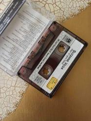 SUZANNE VEGA * DAYS OF OPEN HAND * KASET