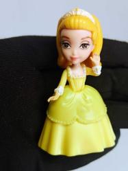 Disney Sofia İlk Prenses Amber Sarı Elbiseli Mini Figür