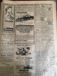 YENİ SABAH GAZETESİ 3 NİSAN 1959 YIL :21 SAYI :7215--Kıbrıs da 4 EOKA cı Vekil Oldu: F.Küçük  Geçici Hükümete Girmediği .Makarios Maliye Hariciye Vekillerini Aldı  --Haluk Şaman Memurlar yüzde 31 zam gördü dedi ---Üç Vilayette dün şiddetli iki deprem kaydedildi --Yardımcı ,Maarif Meseleleri Hakkında Geniş İzahat Verdi --Marmara da 2 genç kayboldu --Eisenhower NATO Komünist İlerlemesini Durdurdu Dedi ---Karanlık da ki  Milyonlar :Siyavuşgil --İstanbul Rehberi ---İsrail de ihtiyatların silah altına çağrılması seferberlik zannedildi --Üsküdar Kız Kolejinde Zehirlenme ---Ordu Takımı  bu sabah  antrenman yapacak ---Fransız Ordu Futbol Takımı Şehrimizde ---Bahsi müşterek ve olimpiyat tesisleri ---Voleybol liginde prestij maçı Galatasaray -Darüşşafaka --İsmail Galatasaray dan ayrılmak istiyor ---Bern B.Elçimiz  F.K Gökay dün gece yurda geldi ---Bir jet hava da infilak etti --Çocuğunun gözü önünde  karısını  boğarak öldürdü --Dağınık ve başıboş manzara --