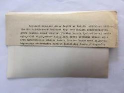 DİSK GENEL BAŞKANI KEMAL TÜRKLER'İN ORİJİNAL 2'Lİ FOTOĞRAF SETİ - 18 x 12 cm EBADINDA - İŞÇİLERİ KANUNSUZ GREVE TEŞVİK ve TAHRİK ETTİKLERİ İDDİASI İLE TUTUKLANAN KEMAL TÜRKLER, YÜRÜTME KURULU ÜYELERİ KEMAL NEBİOĞLU, CELAL KÜÇÜK, MEHMET KILIÇ ve RIZA GÜVEN İSTANBUL İKİNCİ AĞIR CEZA MAHKEMESİNİN TAHLİYE KARARI ÜZERİNE  BAYRAMPAŞA CEZAEVİNDEN SERBEST BIRAKILDILAR. 23 EYLÜL 1976