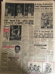 YENİ SABAH GAZETESİ 20 EKİM 1959 YIL :22 SAYI :7410---Kıbrıs da 3 Türk  Vatandaşı dün sabah muhakeme ye edildi --DP li mebuslar Grup da ki Seçimlere Hazırlanıyor ---Türkiye Polonya dan ilk defa fazla rey aldı ---Huzuru bozan şahısların polise ihbarı isteniyor ---Rüşvetten sanık 2 memur adliyede münakaşa etti ---Çankırı cezaevi firarileri için geniş emniyet tedbirleri alındı ---Bir kamyon  devrildi  ,7 işçi yaralandı ---Ekotomobil ithal kotası çıkarılacak ---Göze batan ücretler :Siyavuşgil ---Ehliyeti olmayan tamirciler faaliyetten menedilecek ---İstanbul Rehberi ---Çıplakları cin çarpmışa döndüren fotoğraf makinesi ---Lena Horne Kadına hürmet lazımdır diyor ---Üç kulüp profesyonel futbol talimatnamesinin iptali için dava açtı ---Greko -Romendo ilk gün :7 galibiyet 3 beraberlik 1 de mağlubiyet aldık --UEFA nın cevabı :İlk nice maçı İstanbul da ---CHP Başvekile yapılan töreni protesto  etti ---Meclis Reisliği için Namzetler --Kılavuz telini koparan  gemiye haciz konacak