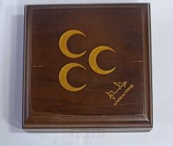 ALPARSLAN TÜRKEŞ T.C.DARPHANESİ CUMHURİYET DÖNEMİ TÜRK SİYASETÇİLERİ NO:3 GÜMÜŞ HATIRA PARASI ORJİNAL AHŞAP KUTULU SERTİFİKALI