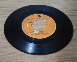 EROL BÜYÜKBURÇ-BİR BAŞKA SEVGİLİYİ SEVEMEM