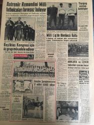 YENİ SABAH GAZETESİ 13 MART 1959 YIL :21 SAYI :7194--Suriye ye sekiz bin Irak lı asi iltica etti --Eyüp Camii dün ibadete açıldı ---Kandemir in duruşmasına devam edildi --Marmara  vapuru  Kıbrıs ta tezahüratla karşılandı --Devesiyle gelen misafiri öldürdü ---Yarım milyon liralık mirasa  seyirci kalıyor --Elektriğe zam miktarı henüz belli değil ---Hüseyin Şahin CHP den istifa etti ---Gençlik Tiyatrosu :Siyavuşgil --İstanbul Rehberi ---Şiddetli fırtına ,deniz kazalarına sebep oldu ---Antrenör Remondini Milli Futbolcuları Formsuz Buluyor --Beşiktaş Kongresi için üç grup mücadele ediyor --Milli lig de dördüncü hafta ---Ankara ve İzmir  takımları yarına hazır ---Gençler Şampiyonasına 17 millet iştirak ediyor --Sadri ile Kaya grubu birleşti --Vefa Kongresi 29 Mart ta ---Son ihtilalde yalnız Musul da 2000 kişinin öldüğü dün de  12 subayın kurşuna dizildiği bildiriyor --