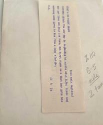 Küçük bir kız tarafından biberonla beslenirken çekilmiş olan yavru aslan fotoğrafı. 14 Nisan 1972.ORJİNAL SİYAH & BEYAZ 25x18cm EBADINDA - 1940'LAR, 1950'LER, 1960'LAR ve 1970'LER