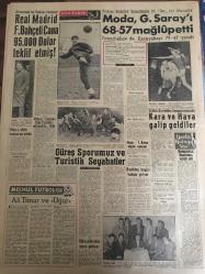 YENİ SABAH GAZETESİ 5 MART 1959 YIL :21 SAYI :7186---CHP anlaşmayı tasvip etmedi ---Geçici Kıbrıs Hükümeti Bu Ay İçinde Kurulacak ---Bankalar 50 bin liraya kadar kredi verecek --Arkadaşını öldüren astsubay intihar etti ---9800 Emekli maaş zammını alamadı --Kıbrıs a 200 milyon dolar kredi ---Oda Tiyatrosunda :Siyavuşgil --Pide fiyatları 25 ila 40 kuruş olarak tespit edildi ---Radyo Programları ---Vilayet Belediye Meclisi Seçimleri Bu Yıl Yapılacak --Manisa da 3 gazeteci hapse mahkum oldu --Define aramak için cami yıkacaklardı ---Real Madrid Fenerbahçeli Cana 95.000 Dolar Teklif Etmiş ---Moda ,Galatasaray ı 68-57 mağlup etti --Güreş Sporumuz ve turistik seyahatler ---Kara ve Hava galip geldiler ---Dün 4 cinayet daha işlendi ---Makineler profesörlerin yerini alıyor --En iyi aktris : Marilyn Monroe --İnönü ,ilhak kapısının fiilen  açık bırakıldığını , bu husus önlenmedikçe  anlaşmayı reddedeceklerini söyledi ---