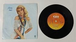 FÜSUN ÖNAL * NEDEN TUTTUN ELİMİ (ESKİ BİR HİKAYE) * BUNLAR DA GEÇER * 45LİK PLAK