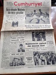 Cumhuriyet Gazetesi - 7 Ağustos 1948 - Usta Bu Hususta Yazan Nadir Nadi Köşe Yazısı - Batılı Delegeler Molotovla Dün Tekrar Görüştüler - Ara Seçimleri İçin Yapılan Hazırlıklar - Grekoromende 2 Dünya Şampiyonluğu Kazandık - Yugoslavya Türkiye Milli Maçında Sağ Hafımız Naci Yugoslavya Akınını Durduruyor Fotoğraf - Bayram Neşeli Geçiyor Fotoğraf - Türkiye'de Kurulacak 1000 Hastane İle Banka Binaları Ve Evlerin Planları Tamamlanıyor - Demokrat Parti Genel Başkanı Celal Bayar Nuri Demirağ İle Görüştü - Grekoromende Şampiyon Olan İki Güreşçimiz Mersinli Ahmed Ve Mehmet Oktav Fotoğraf - Taksim Belediye Gazinosunda Zıt Kardeşler - Olimpiyatlarda Felek Yazan Burhan Felek - Alev Gibi Yazan James Hilton Yazı Dizisi - 1948 1949 Yunus Nadi Mükafatı Atatürk'e Ait Bir Hatıra - Dar Yol Yazan Peride Celal Yazı Dizisi - Limanımıza Gelen Giden Vapurlar - Cumhuriyet Olimpiyat Resimleri - Amerikalı Gülleci Thompson Fotoğraf - Modern Pentatlon Galibi İsveçli Yüzbaşı Grut Fotoğraf - Müzeyyen Senar Işıl